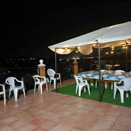 Bedroom With Private Bathroom And Two-Bedroom Family Suite In Quiet Forest Country House 80M2 Large Swimming Pool Music Town Lliria The Garden And Swimmingpool And Garden Are Shared Exterior photo