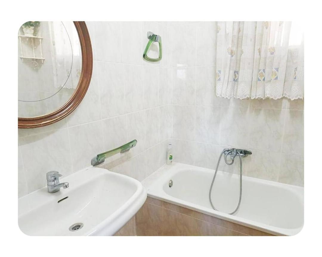 Bedroom With Private Bathroom And Two-Bedroom Family Suite In Quiet Forest Country House 80M2 Large Swimming Pool Music Town Lliria The Garden And Swimmingpool And Garden Are Shared Exterior photo