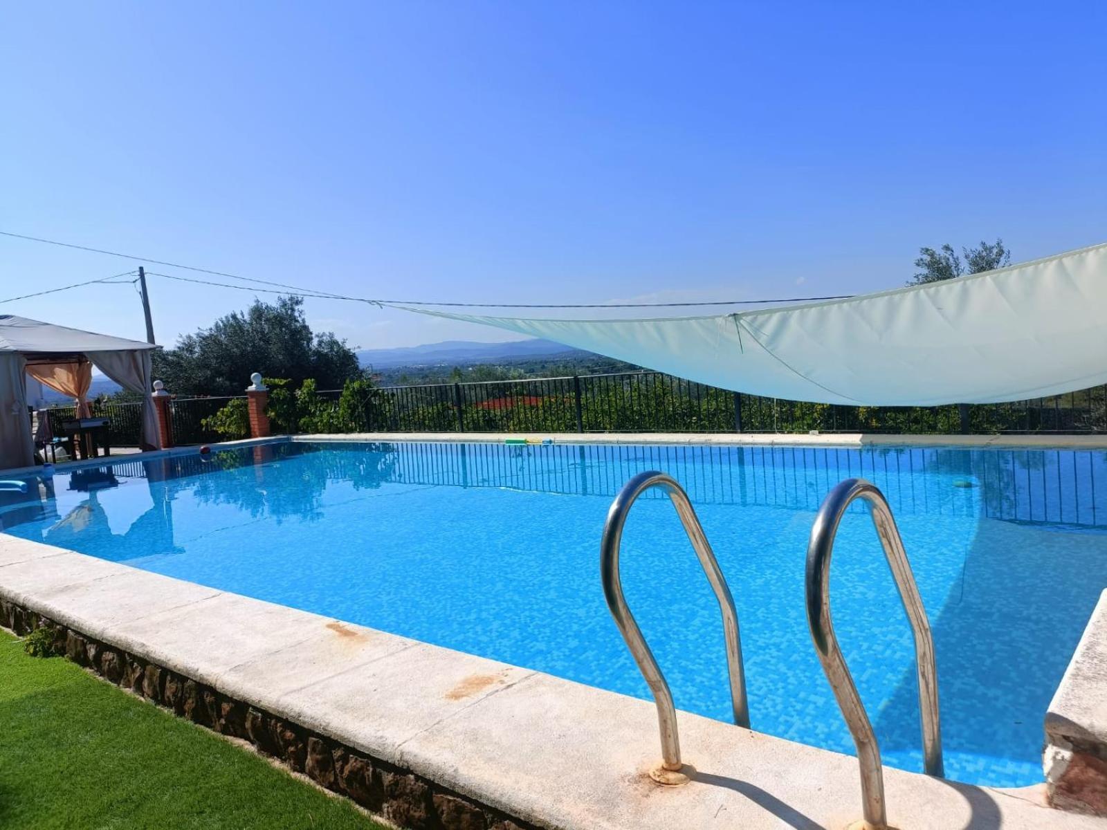 Bedroom With Private Bathroom And Two-Bedroom Family Suite In Quiet Forest Country House 80M2 Large Swimming Pool Music Town Lliria The Garden And Swimmingpool And Garden Are Shared Exterior photo