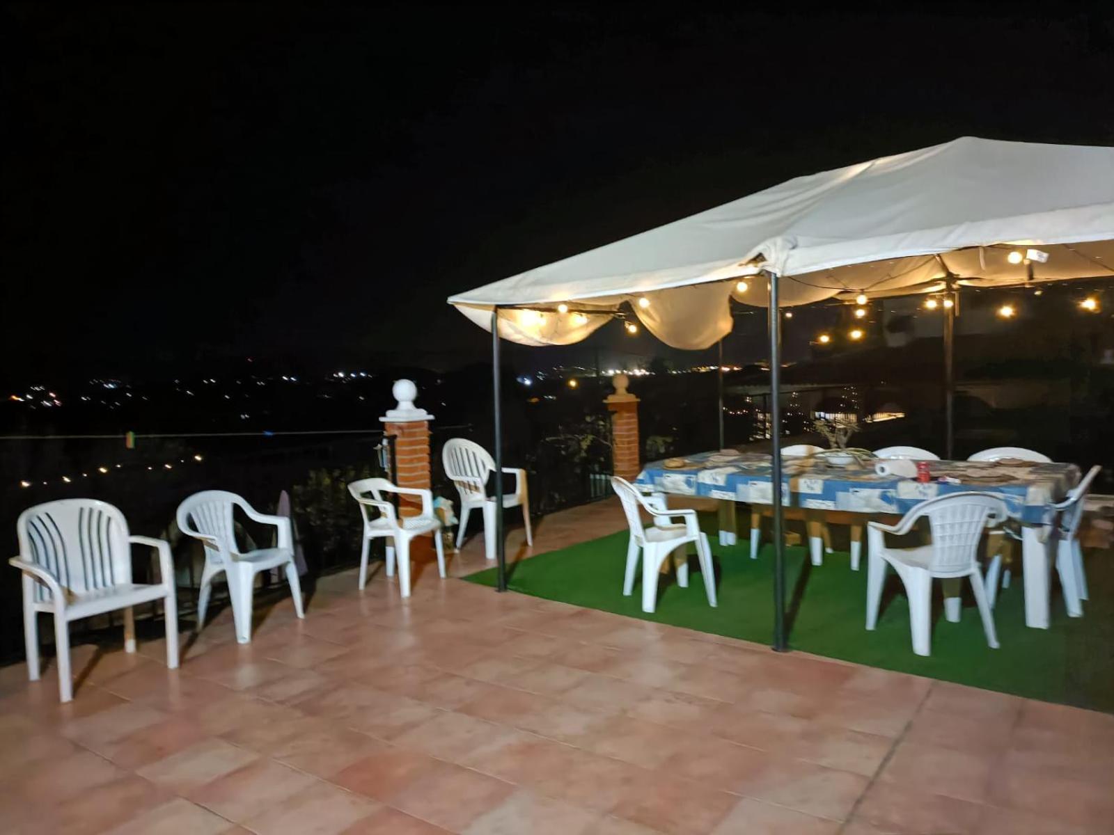 Bedroom With Private Bathroom And Two-Bedroom Family Suite In Quiet Forest Country House 80M2 Large Swimming Pool Music Town Lliria The Garden And Swimmingpool And Garden Are Shared Exterior photo