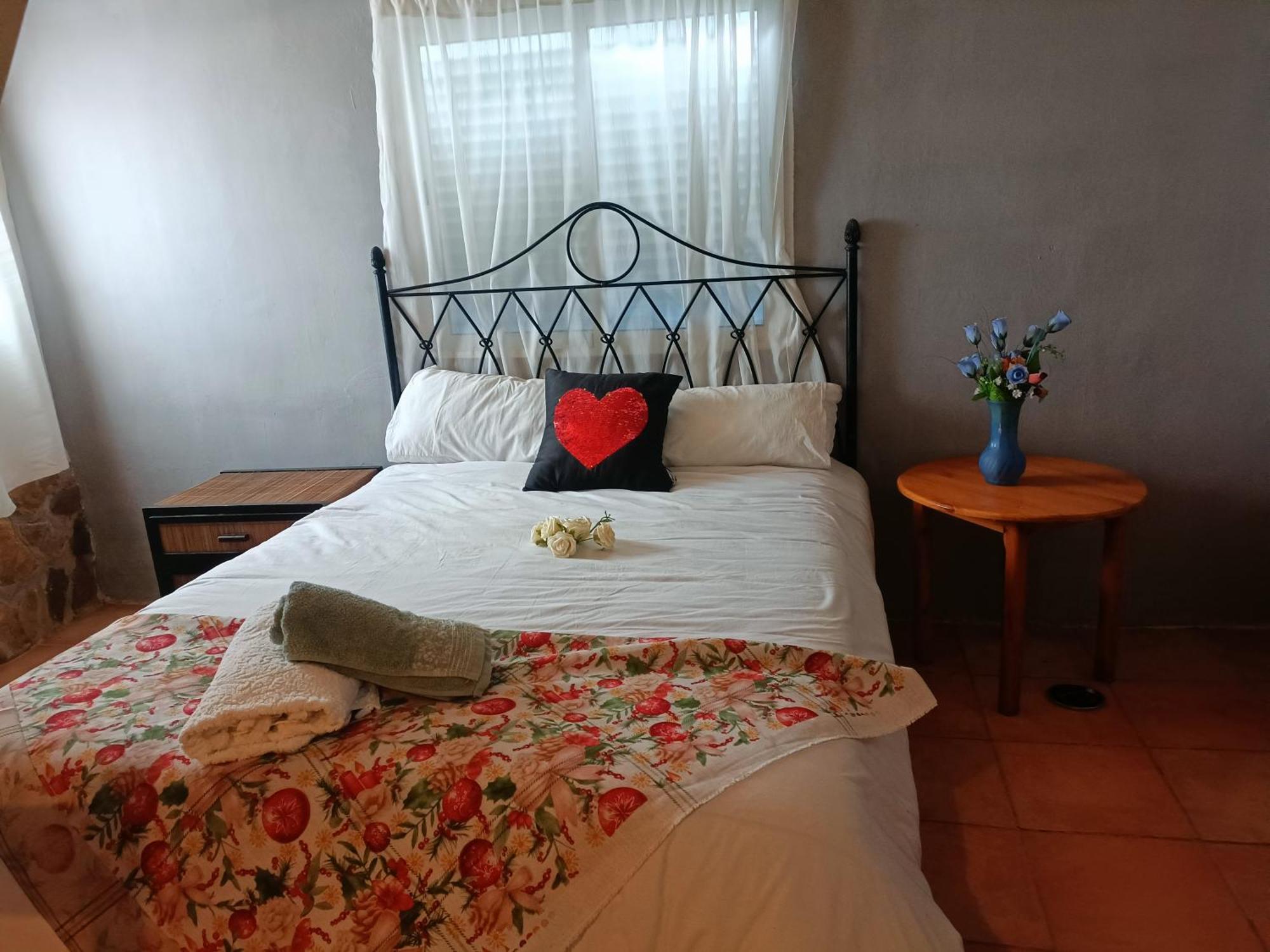 Bedroom With Private Bathroom And Two-Bedroom Family Suite In Quiet Forest Country House 80M2 Large Swimming Pool Music Town Lliria The Garden And Swimmingpool And Garden Are Shared Room photo