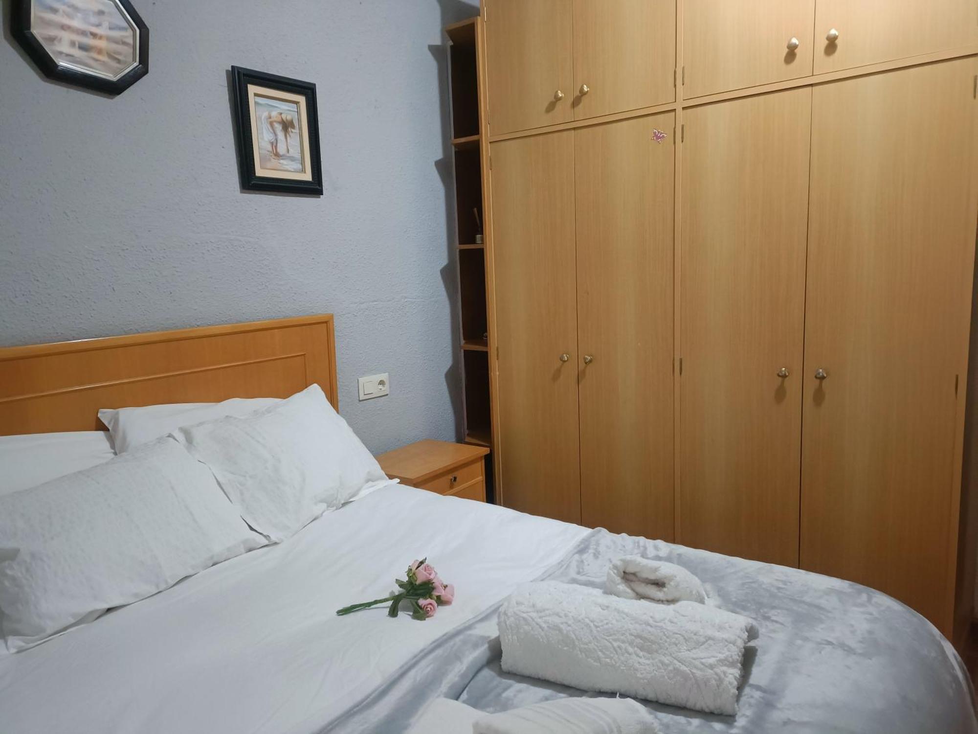 Bedroom With Private Bathroom And Two-Bedroom Family Suite In Quiet Forest Country House 80M2 Large Swimming Pool Music Town Lliria The Garden And Swimmingpool And Garden Are Shared Room photo